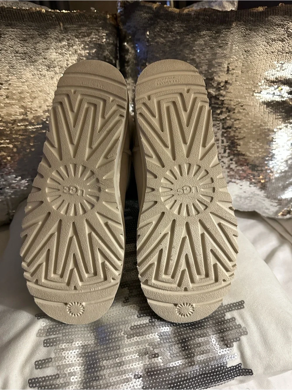 UGG Kids Cream Mid-Calf Logo Winter Boots